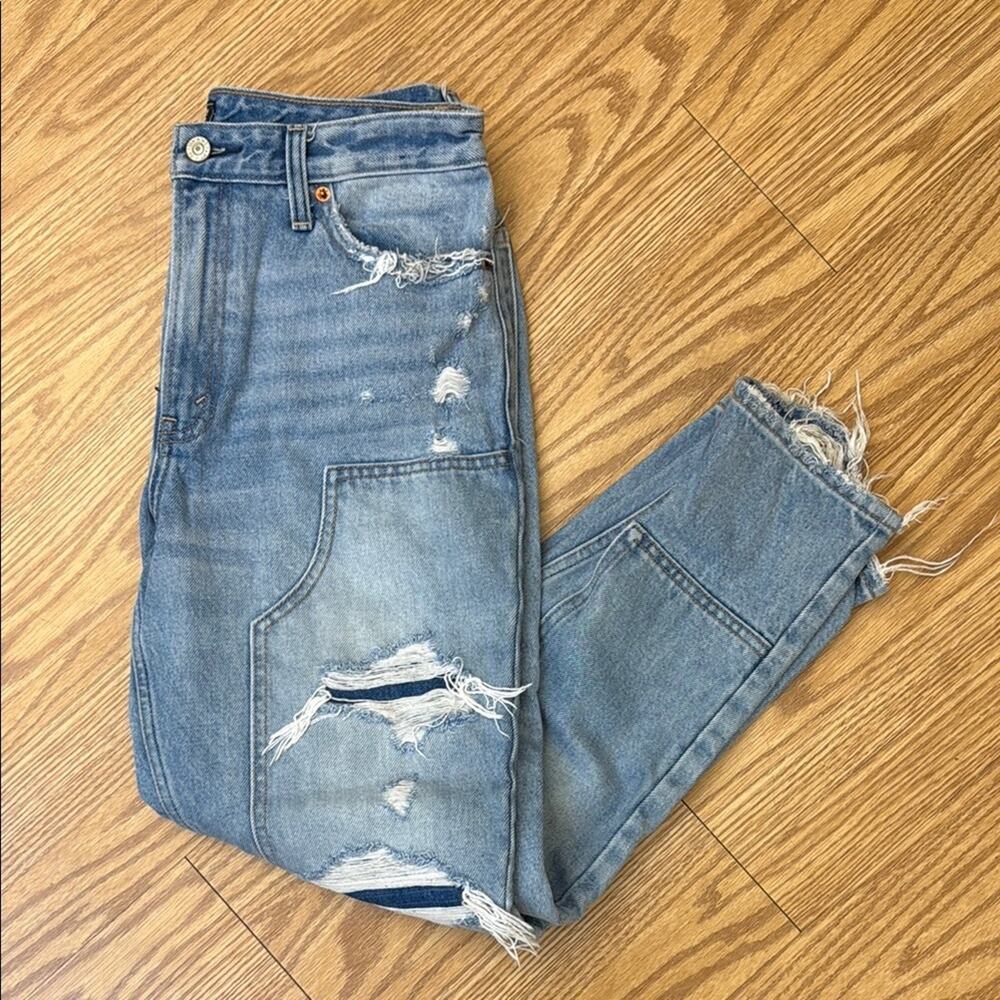Abercrombie and Fitch women’s 28 Annie high rise girlfriend double knee jeans